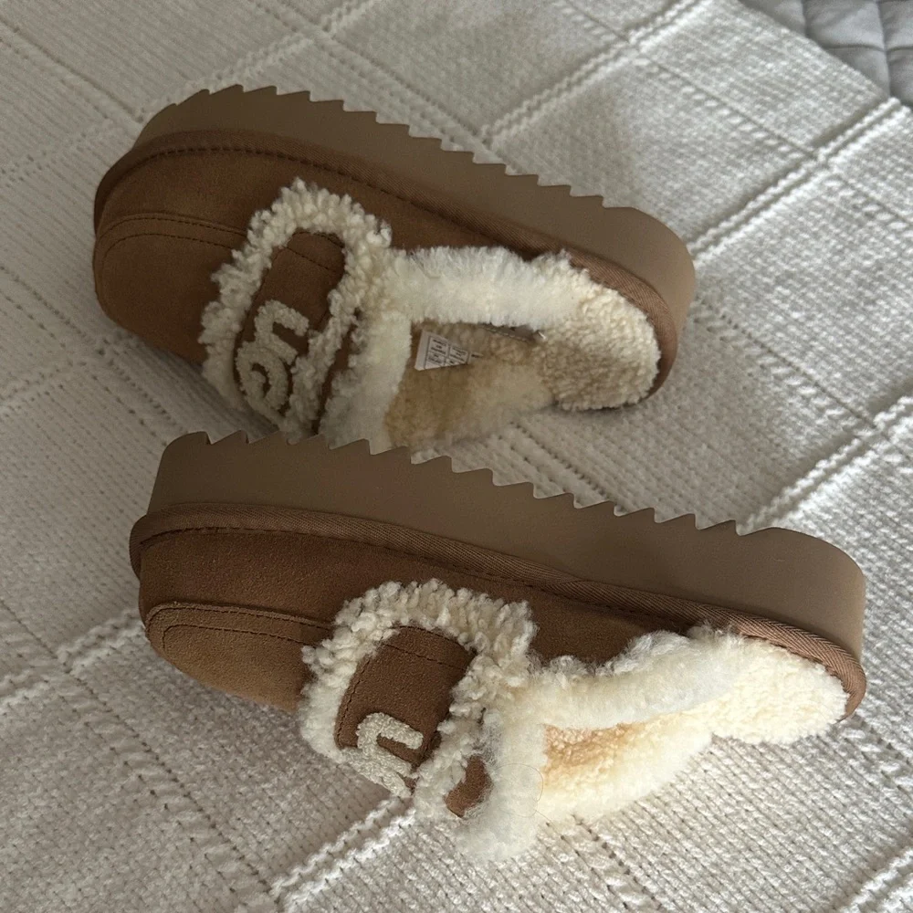 🌿 UGG Slipper/Shoes. NWT. - Picture 7 of 15